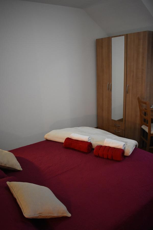 Guesthouse Samolov Vrhovine Esterno foto