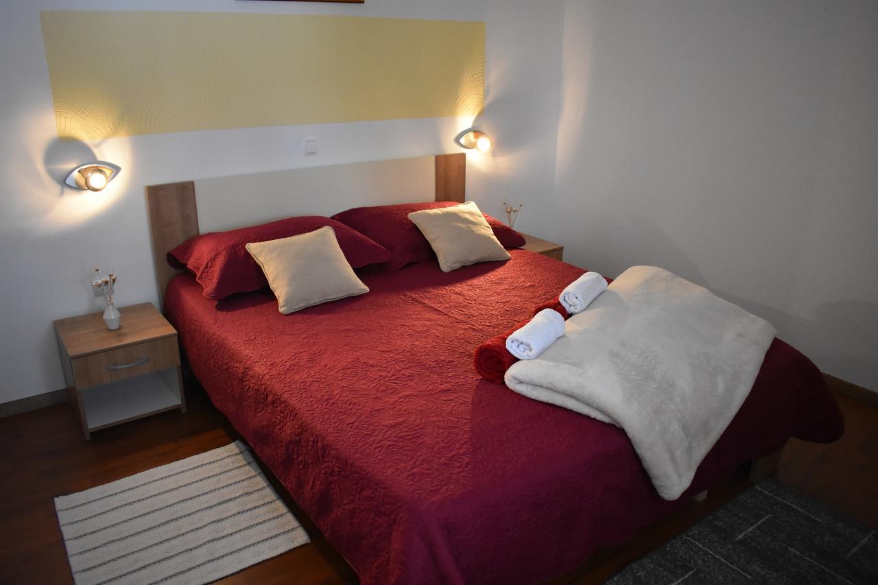 Guesthouse Samolov Vrhovine Esterno foto