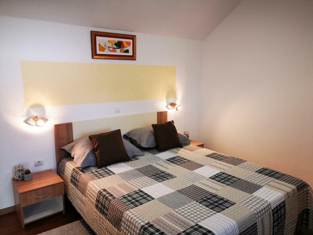 Guesthouse Samolov Vrhovine Esterno foto