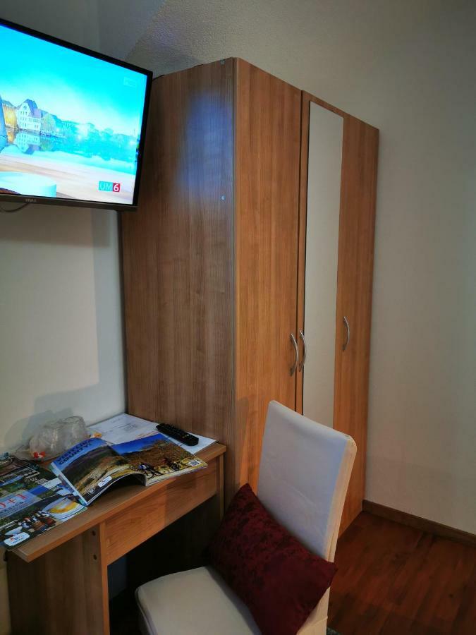 Guesthouse Samolov Vrhovine Esterno foto